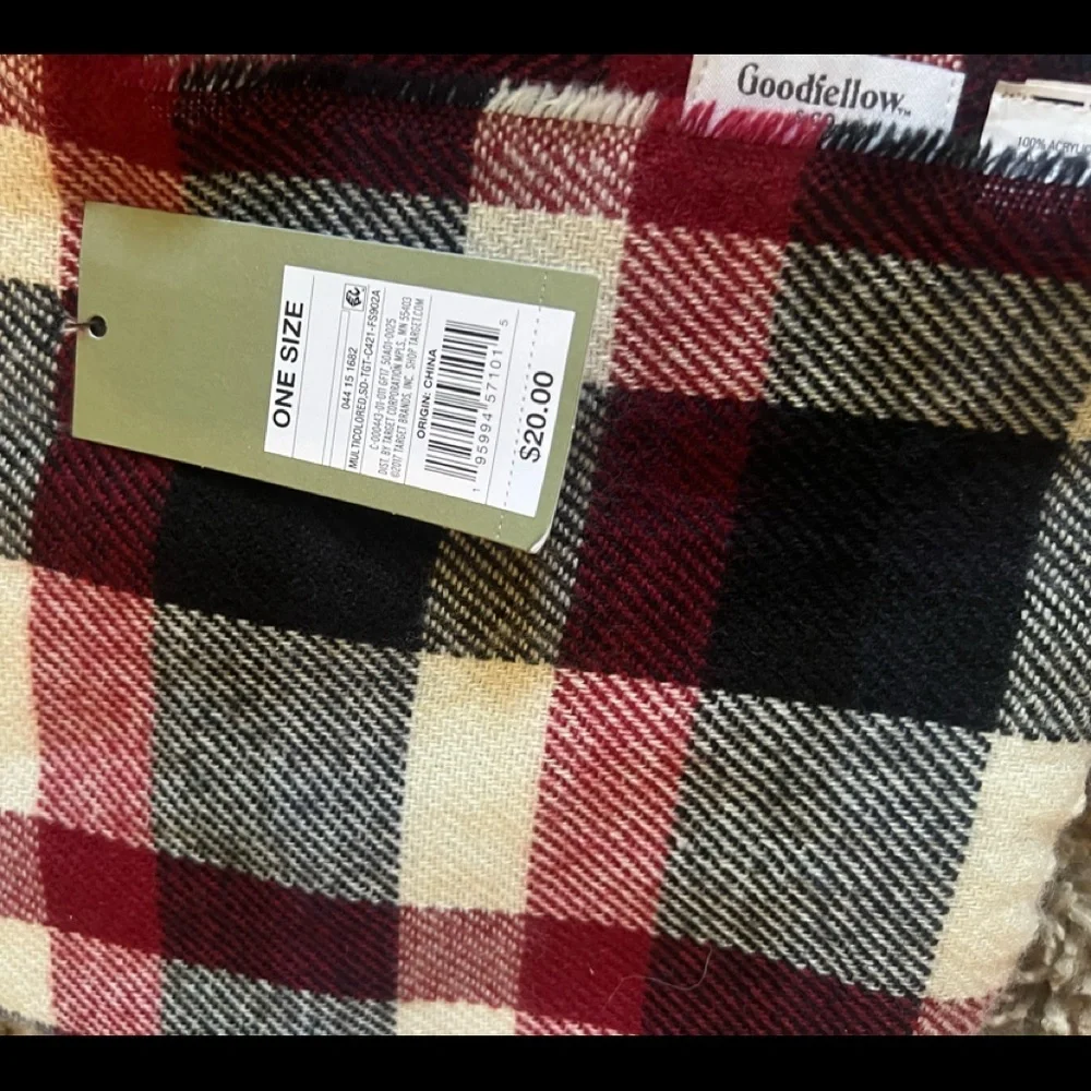 NWT goodfellow red white and black checkered scarf‎